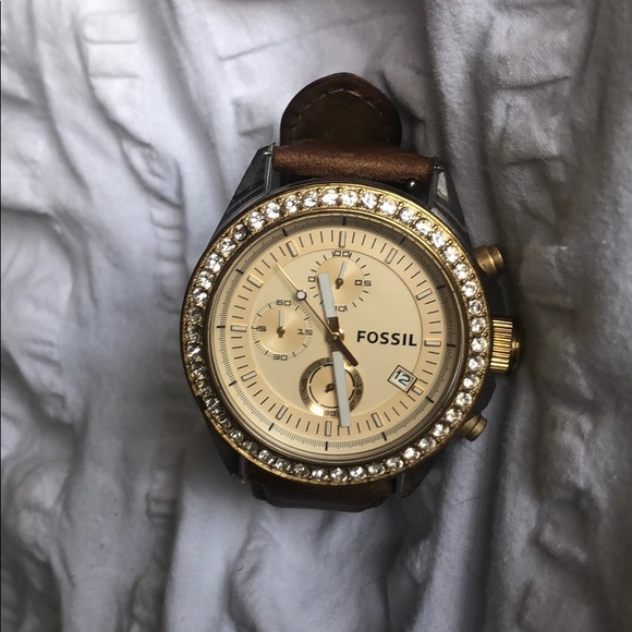 Women’s Fossil Watch w/ Genuine Leather Band - Picture 1 of 3